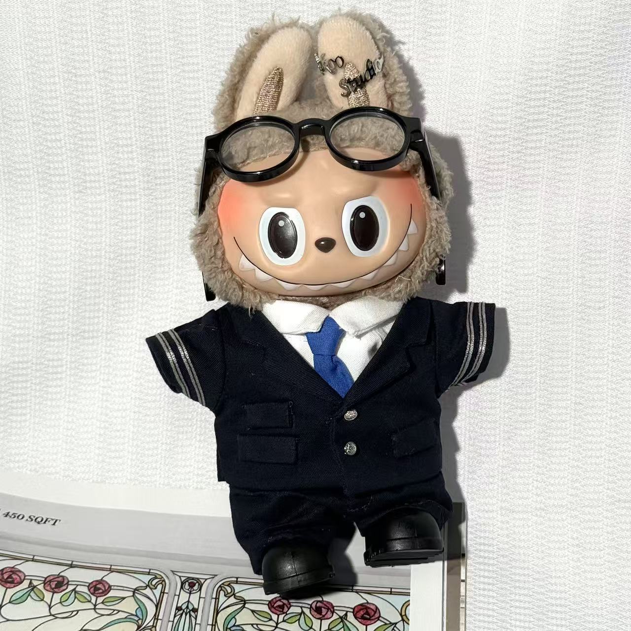 United Airline Uniform