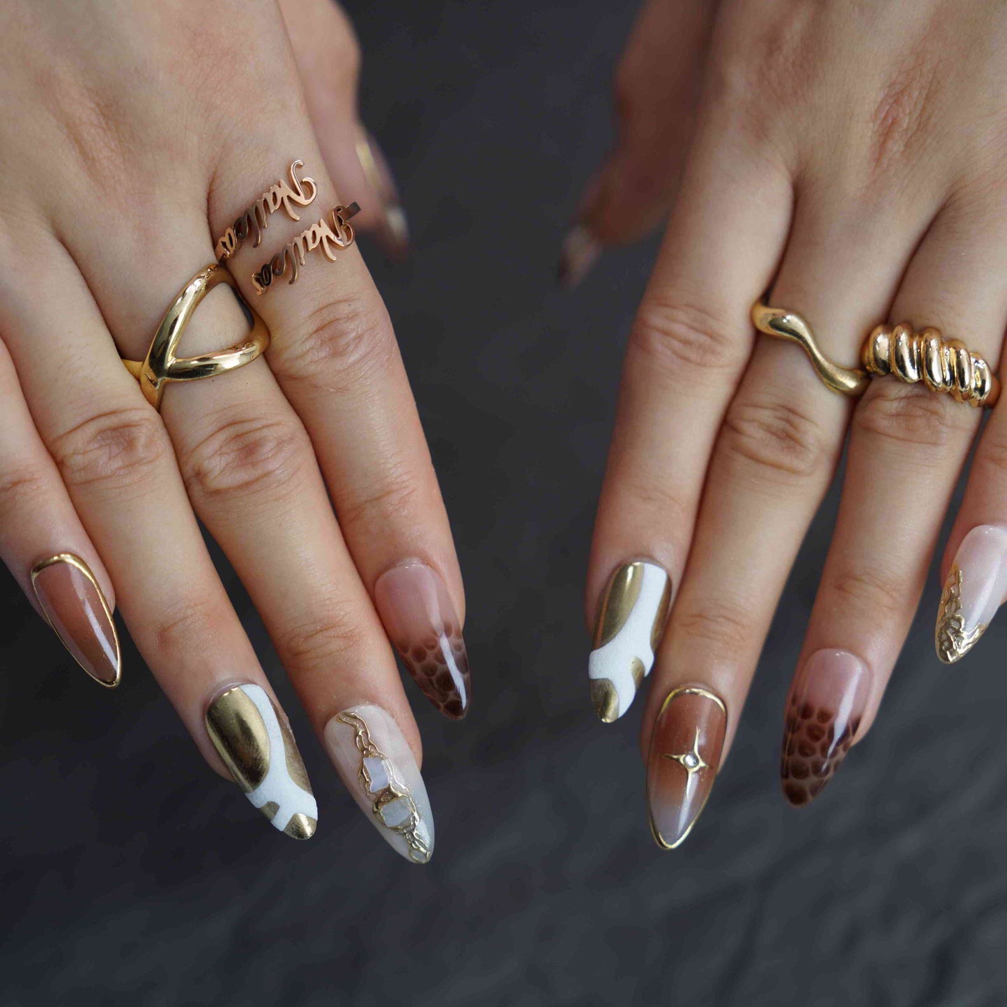 Aria medium almond hand-painted press on nails by Kakakoo detail photo 3
