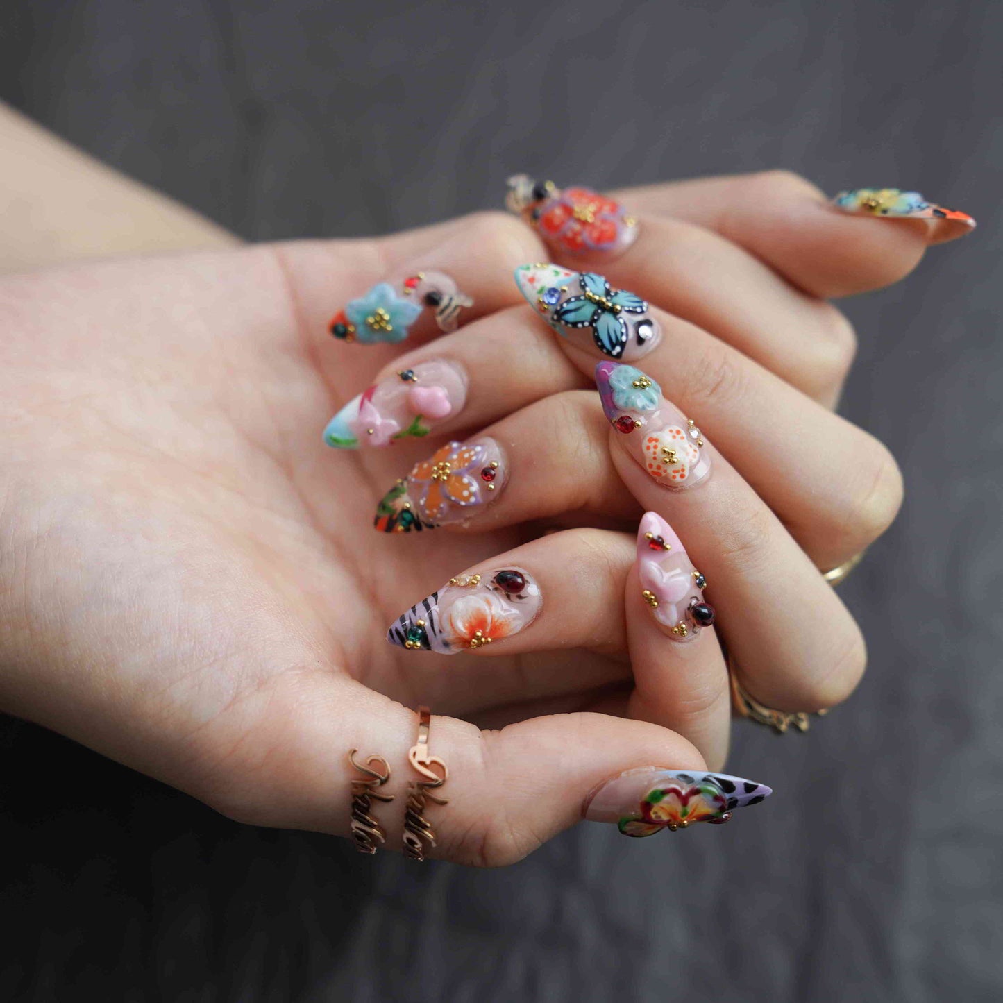 Flora Fauna medium almond floral red press on nails by Kakakoo detail photo 3