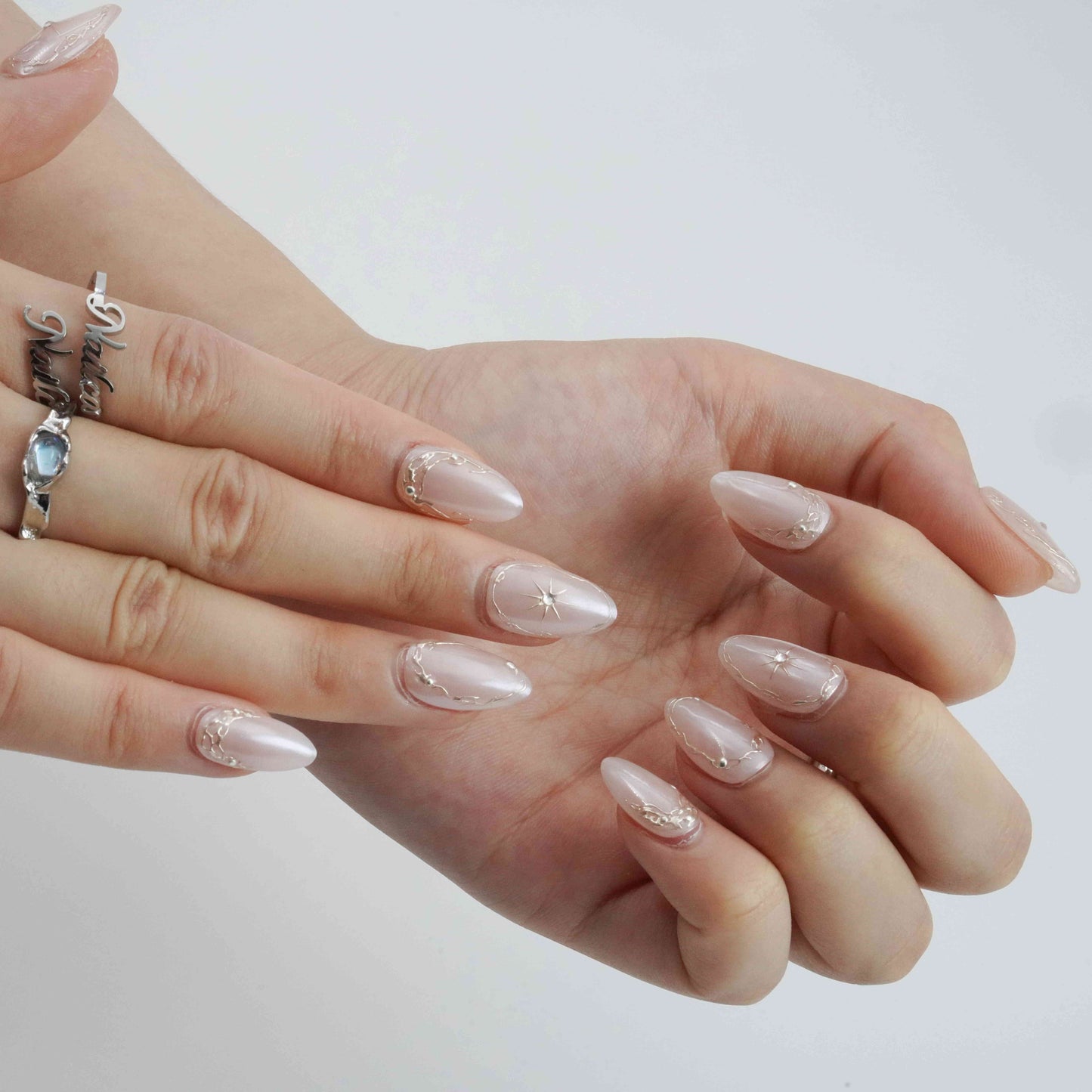 Celestia short almond chrome press on nails by Kakakoo detail photo 3