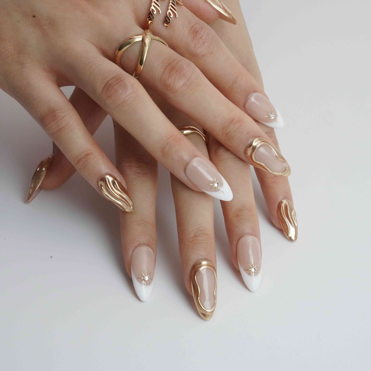 Golden Flow medium almond French tip gold press on nails by Kakakoo detail photo 3