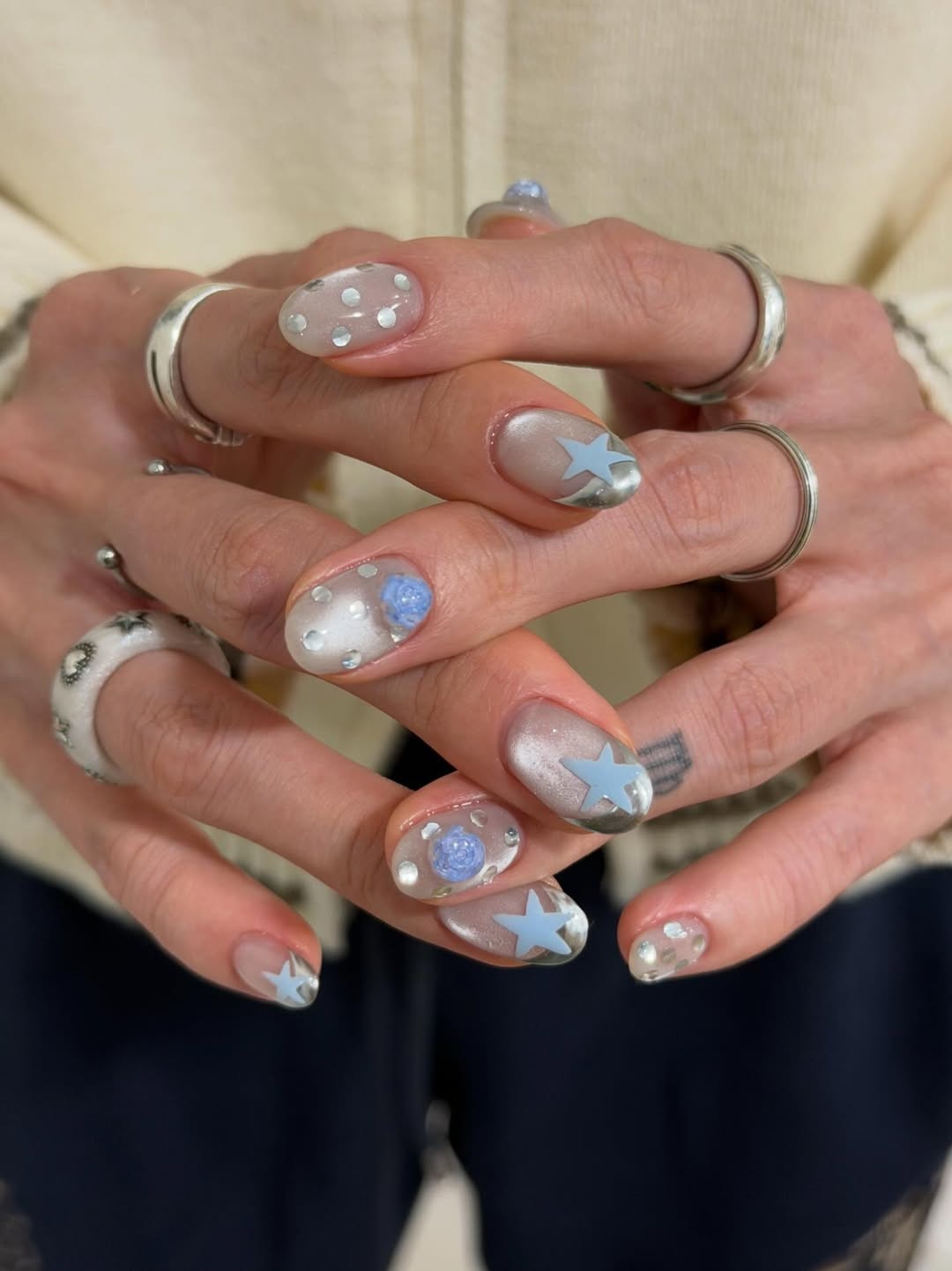 Blue Bubble Star Pearl Press-On Nails – view 2