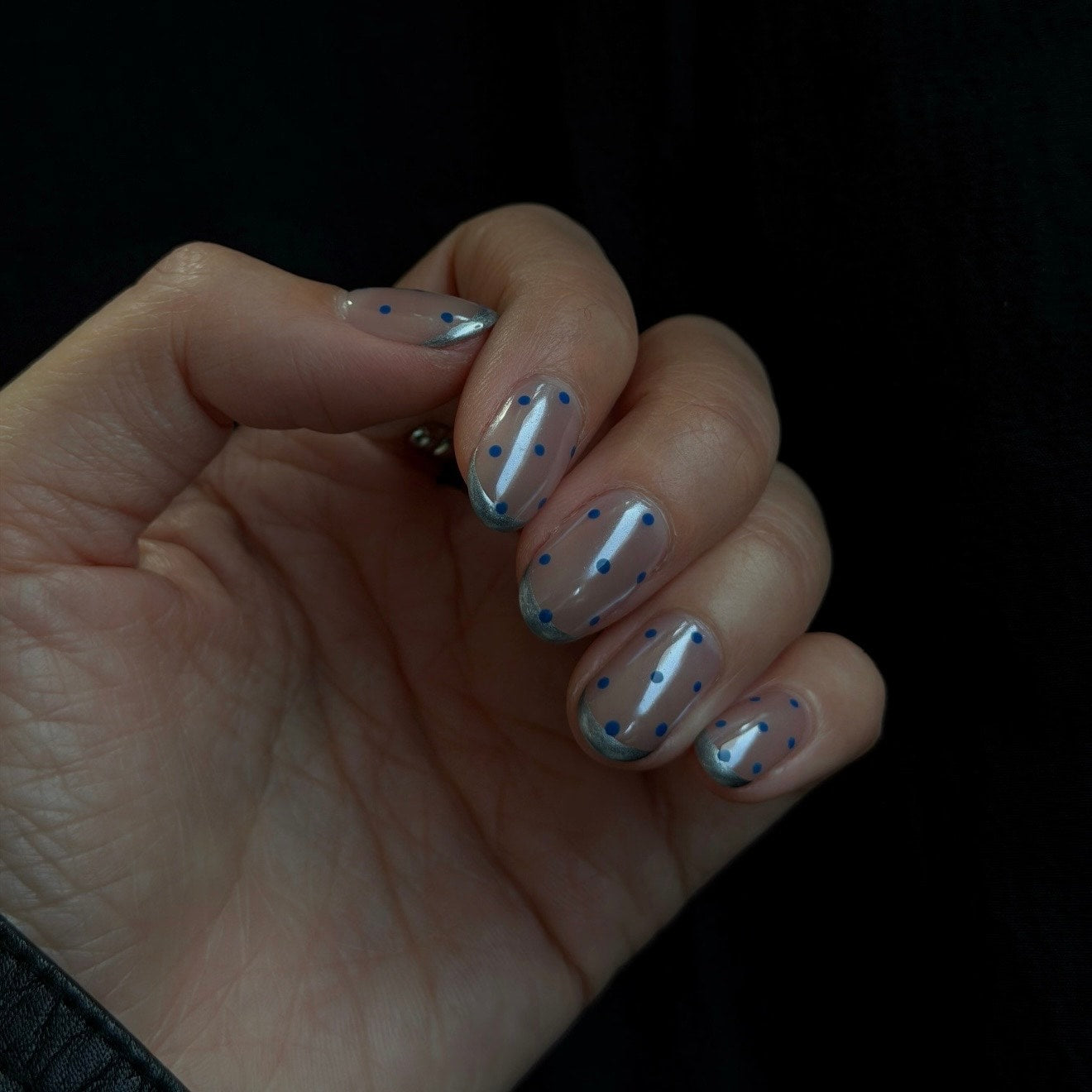 Blue Drizzle Dot Press-On Nails – view 2
