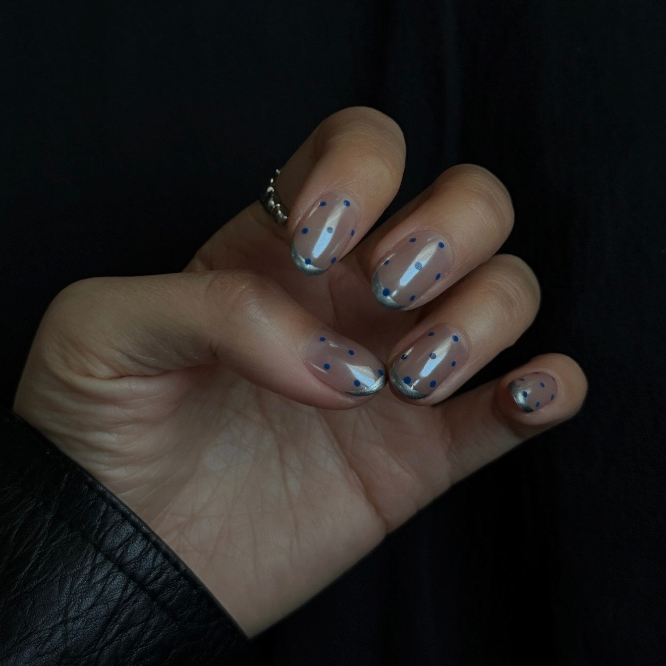Blue Drizzle Dot Press-On Nails – view 4