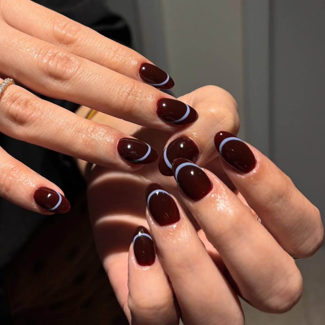 Burgundy Outline French Press-On Nails – view 3