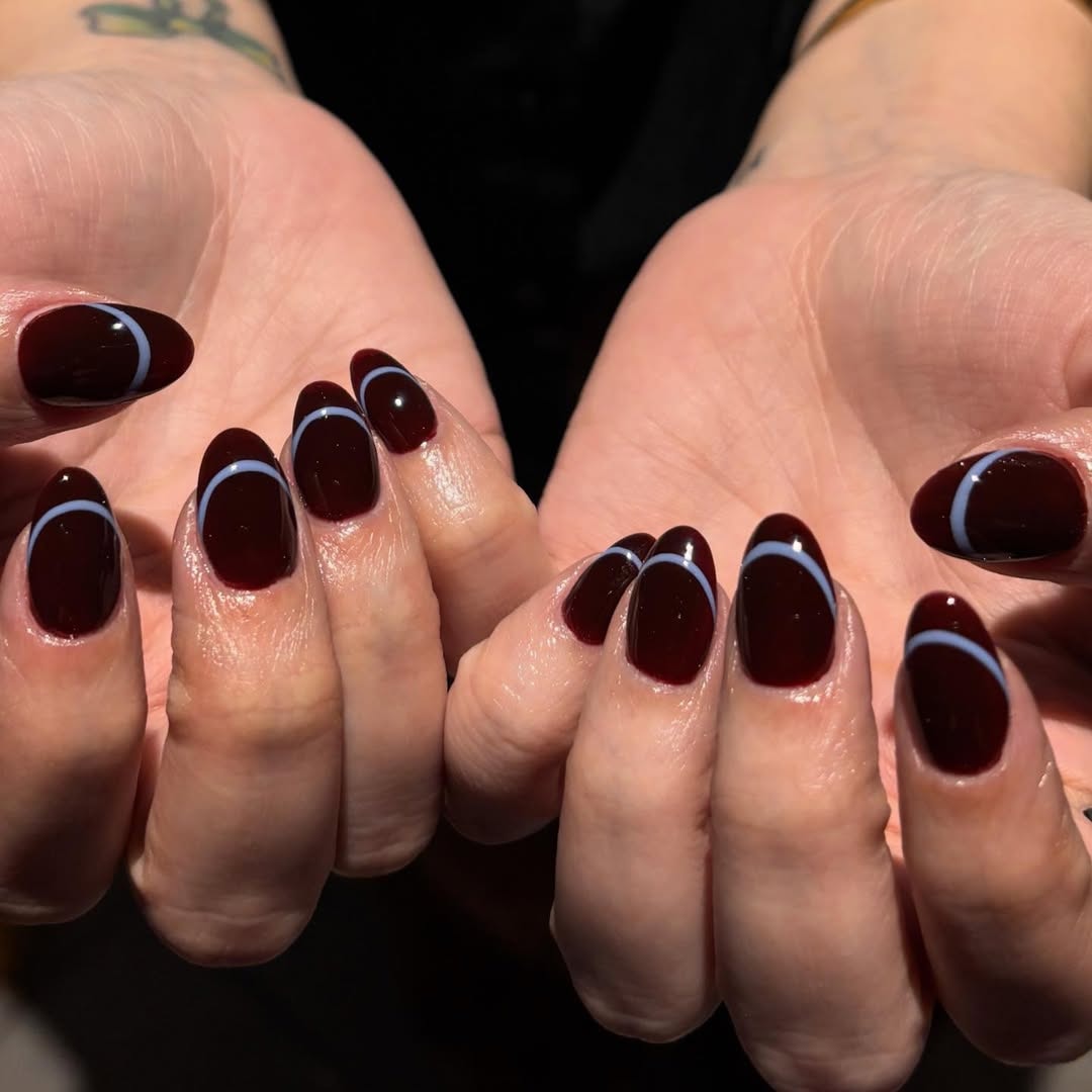 Burgundy Outline French Press-On Nails – view 4