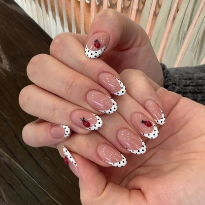 Cherry Scallop Polka-Dot French Press-On Nails – view 4