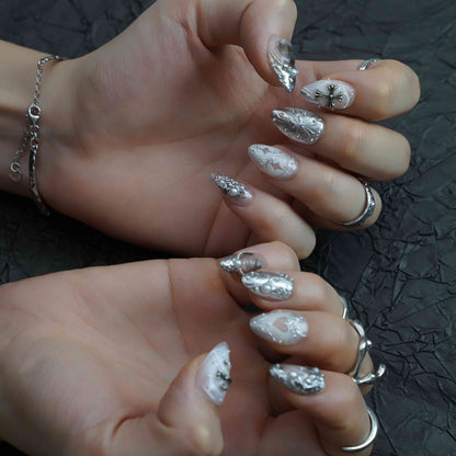 End Realm Silver Graphic Press-On Nails – view 9
