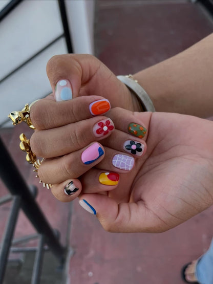 Flower Market Color-Block Press-On Nails – view 3
