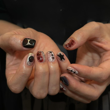 Gothic Bow Burgundy Checker Press-On Nails – main view