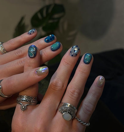 Ocean Aura Blue Dot Press-On Nails – view 4