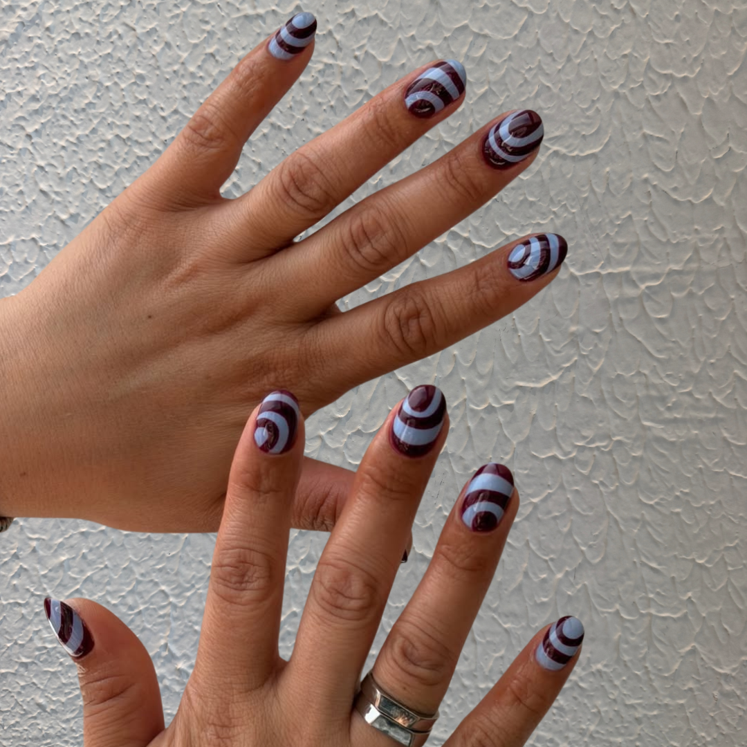 Plum Wave Graphic Press-On Nails – view 2