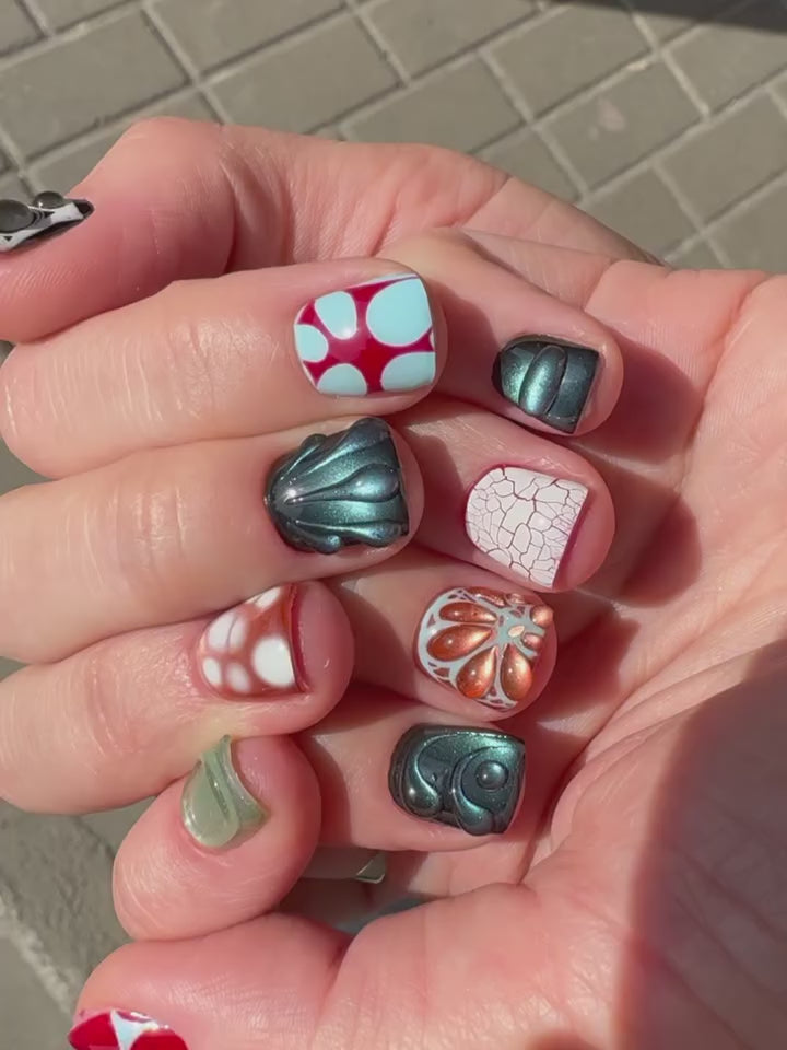 Neon Sculpture Red Blue Press-On Nails product video