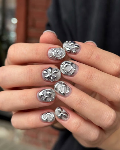 Silver Petal Sculpted Chrome Press-On Nails – main view